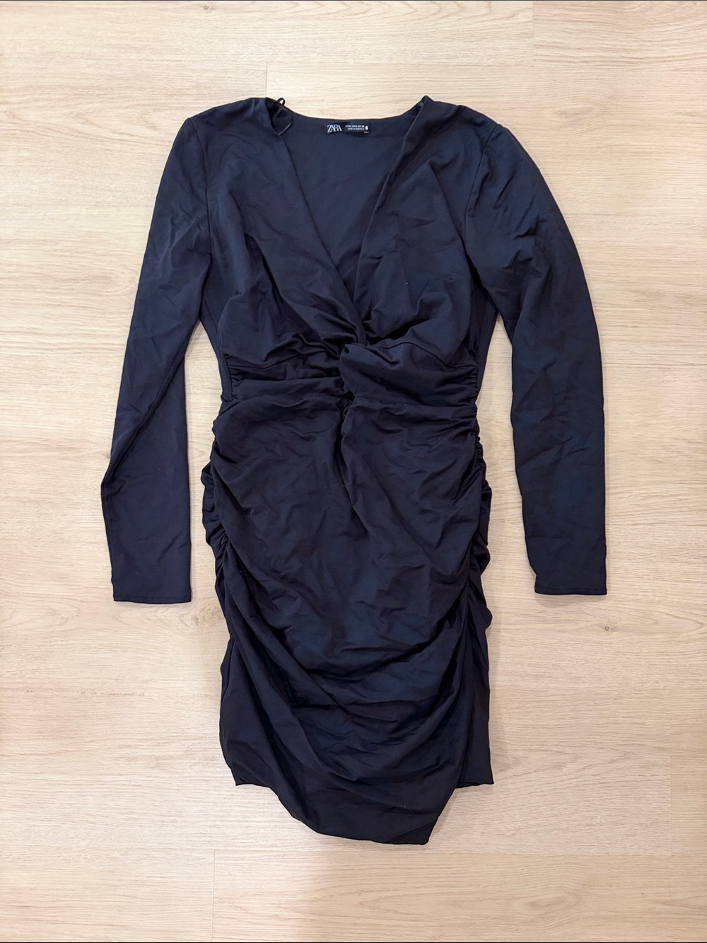 Zara Medium Black Long-Sleeve Ruched V-Neck Bodycon Dress